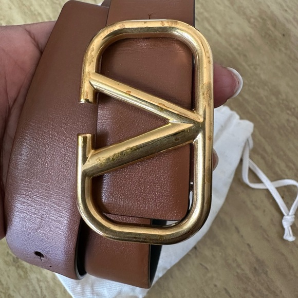 Valentino Reversible Leather Belt with Gold Buckle. Some oxidation - Picture 3 of 10